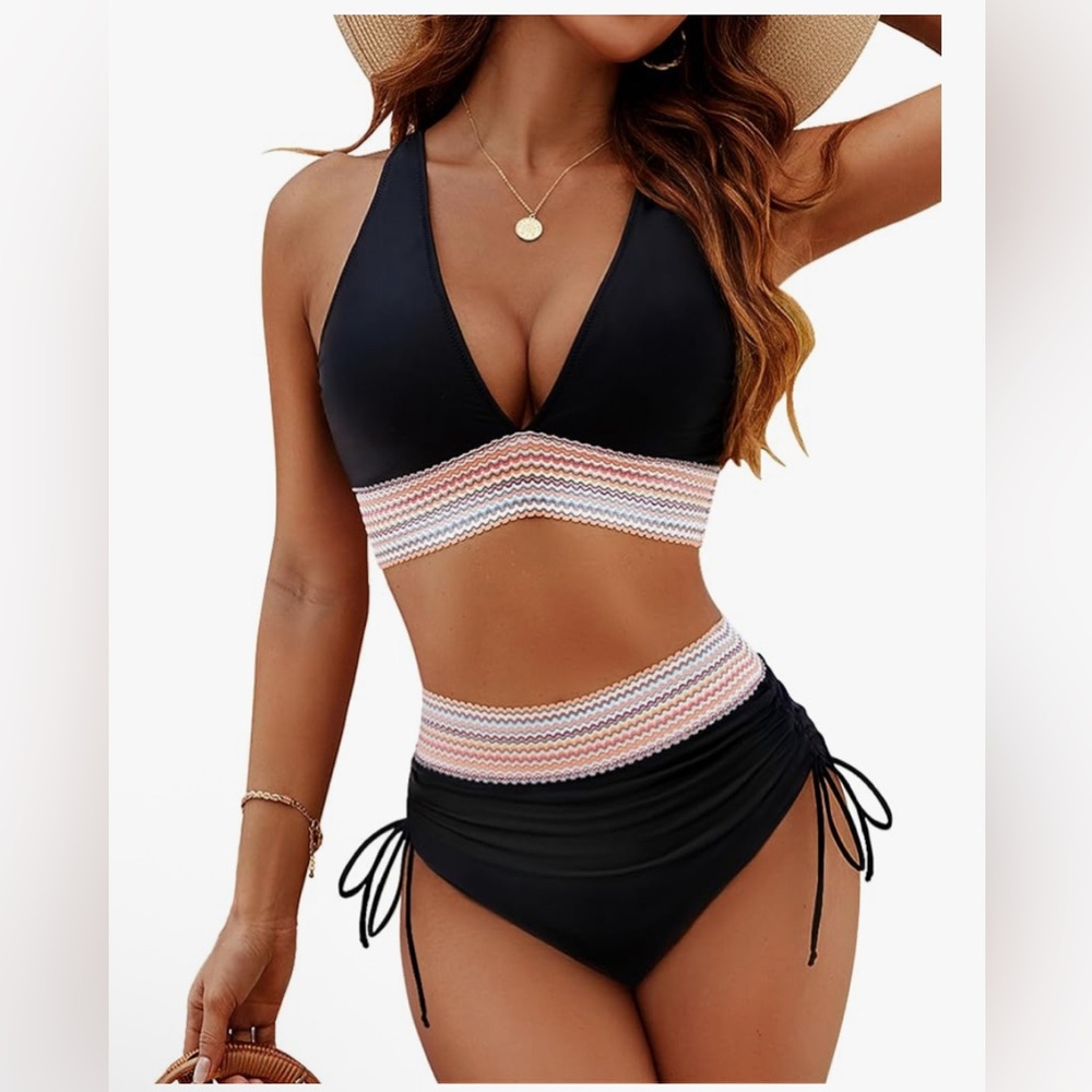 Bikini Set by Blooming Jelly Size Small - NWT - Picture 2 of 11